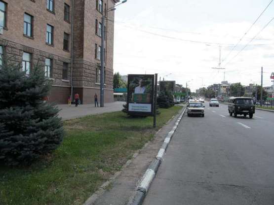 Фото рекламной плоскости по адресу Науки просп. (Леніна просп.), 14 - Серпова вул. Фото рекламной плоскости по адресу Науки просп. (Леніна просп.), 14 - Серпова вул.