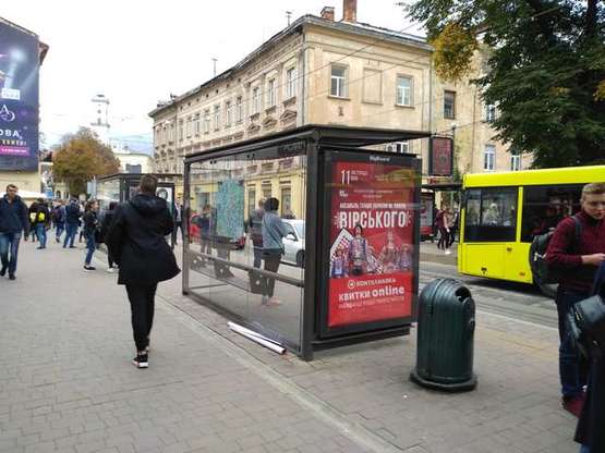 Фото рекламної площини за адресою Петра Дорошенко вул., (№2)