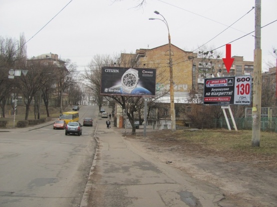 Фото рекламной плоскости по адресу Овручская ул. - Подольский спуск, (ТЦ "Променада-Центр", футбольное поле, КредоБанк)
