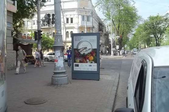 Фото рекламной плоскости по адресу Преображенська вул., 49 - Успенська вул.