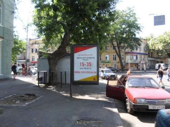 Фото рекламной плоскости по адресу Троїцька вул., 51 - Преображенська вул.