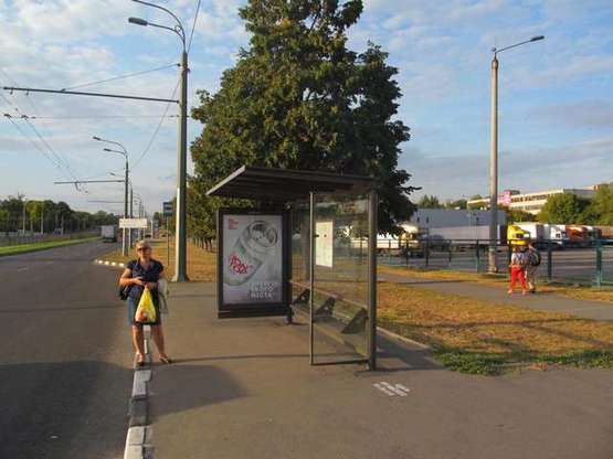 Фото рекламной плоскости по адресу Гагаріна просп., 185 (зупинка)