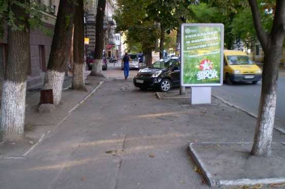 Фото рекламної площини за адресою Старокозацька вул. (Комсомольська вул.) - Січових стрільців вул. (Артема вул.), 10 Фото рекламної площини за адресою Старокозацька вул. (Комсомольська вул.) - Січових стрільців вул. (Артема вул.), 10