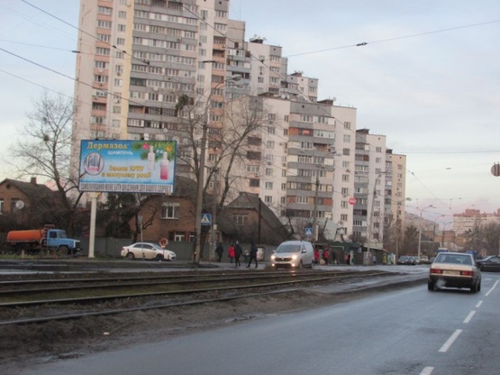 Фото рекламної площини за адресою Алма-Атинская ул./ ул. Профсоюзная (Райффайзен Банк Аваль, магазин "Алло", Новая почта №3, Страйкбольный клуб "Лабиринт"), направ. из города Фото рекламної площини за адресою Алма-Атинская ул./ ул. Профсоюзная (Райффайзен Банк Аваль, магазин "Алло", Новая почта №3, Страйкбольный клуб "Лабиринт"), направ. из города