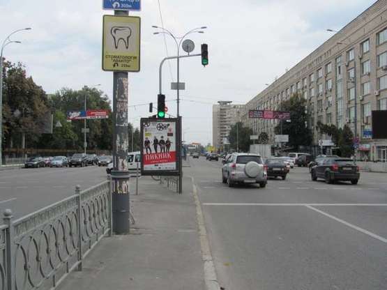 Фото рекламної площини за адресою Лесі Українки бульв., 30а (ресторан "Казбек") (асф.розподільник) ; №9 ((2-скрол)) Фото рекламної площини за адресою Лесі Українки бульв., 30а (ресторан "Казбек") (асф.розподільник) ; №9 ((2-скрол))