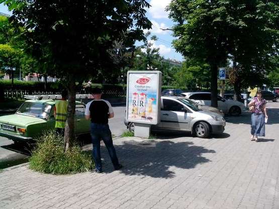 Фото рекламной плоскости по адресу Дмитра Яворницького просп., 60 - Воскресенська вул. (Леніна вул.) Фото рекламной плоскости по адресу Дмитра Яворницького просп., 60 - Воскресенська вул. (Леніна вул.)