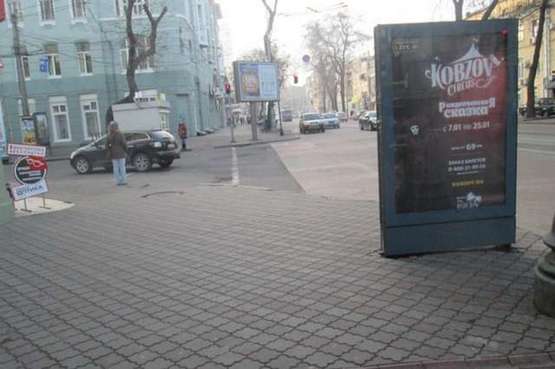 Фото рекламной плоскости по адресу Преображенська вул., 62 - Троїцька вул. - Новосільського вул. Фото рекламной плоскости по адресу Преображенська вул., 62 - Троїцька вул. - Новосільського вул.