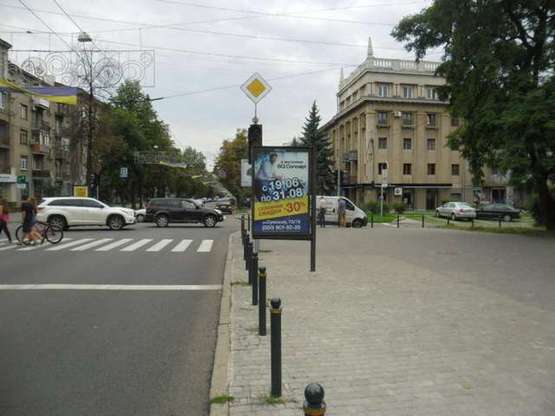 Фото рекламної площини за адресою Сумська вул. - Весніна вул. Фото рекламної площини за адресою Сумська вул. - Весніна вул.