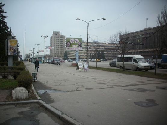 Фото рекламной плоскости по адресу Соборный пр., Героев пл. ЦЕНТРАЛЬНАЯ ЗОНА. ("Укртелеком", "Укрпошта","Приватбанк","Ощадбанк","Укрсиббанк") Фото рекламной плоскости по адресу Соборный пр., Героев пл. ЦЕНТРАЛЬНАЯ ЗОНА. ("Укртелеком", "Укрпошта","Приватбанк","Ощадбанк","Укрсиббанк")