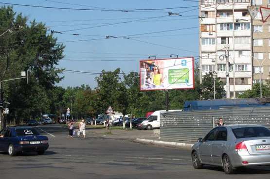 Фото рекламної площини за адресою Миколи Кибальчича вул.,  : навпроти буд.№ 18/21 (в напр. Перова бульв.) Фото рекламної площини за адресою Миколи Кибальчича вул.,  : навпроти буд.№ 18/21 (в напр. Перова бульв.)