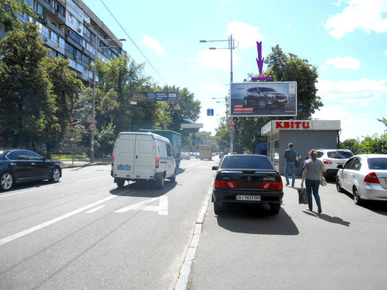 Фото рекламной плоскости по адресу ул.Жилянская,51 направление ул. Красноармейской