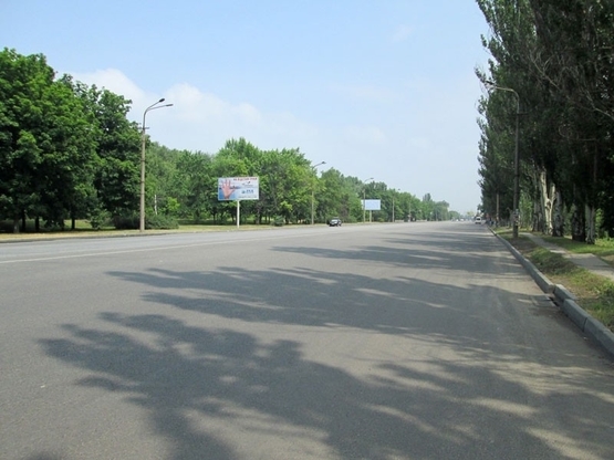 Фото рекламної площини за адресою ул. Набережная Заводская 22, напротив маг. Брусница, в центр. Новокодацкий р-н. Фото рекламної площини за адресою ул. Набережная Заводская 22, напротив маг. Брусница, в центр. Новокодацкий р-н.