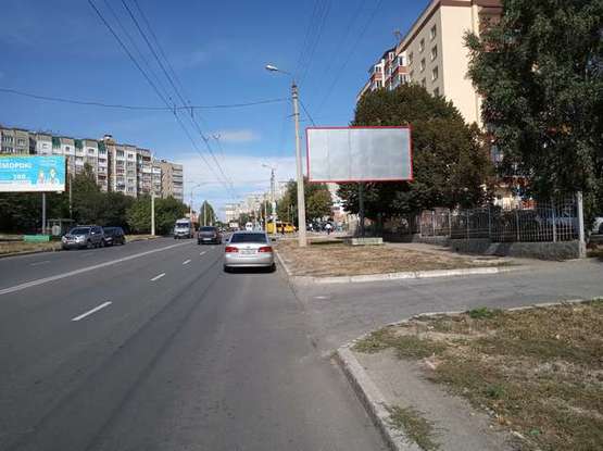 Фото рекламної площини за адресою Панаса Мирного вул., 21 Фото рекламної площини за адресою Панаса Мирного вул., 21