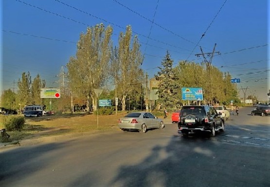 Фото рекламної площини за адресою Моторостроителей ул. - Иванова ул.