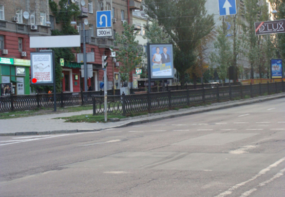 Фото рекламної площини за адресою Шевченко б-р