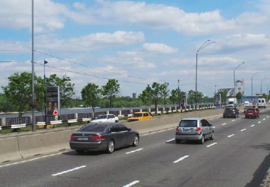 Фото рекламної площини за адресою Набережное шоссе (эл. опора № 13)