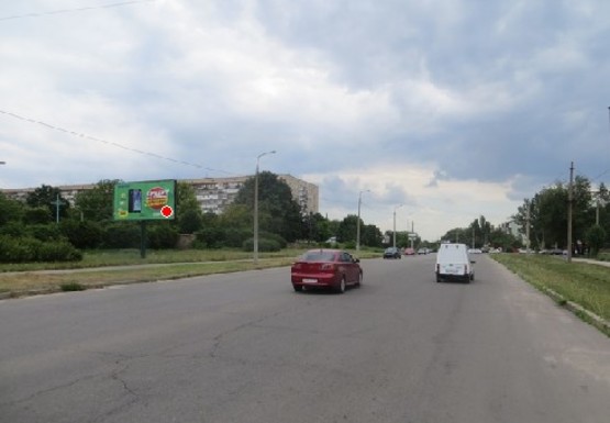 Фото рекламної площини за адресою Центральный б-р. - Патриотическая ул., Правды ул.