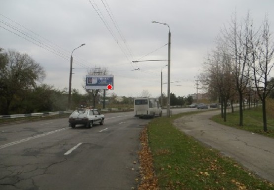 Фото рекламной плоскости по адресу Новокузнецкая ул., район АЗС Фото рекламной плоскости по адресу Новокузнецкая ул., район АЗС