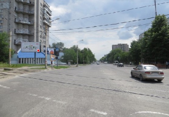 Фото рекламної площини за адресою Школьная ул., 1