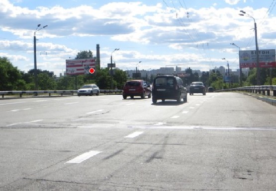 Фото рекламної площини за адресою Луговая ул., 11