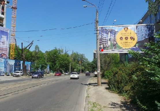 Фото рекламной плоскости по адресу Глубочицкая ул. - Швейная фабрика Дана