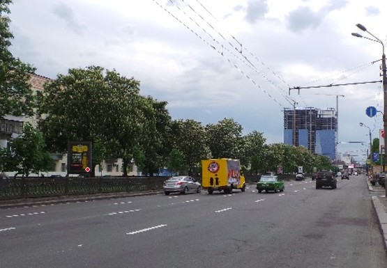 Фото рекламної площини за адресою Победы пр.