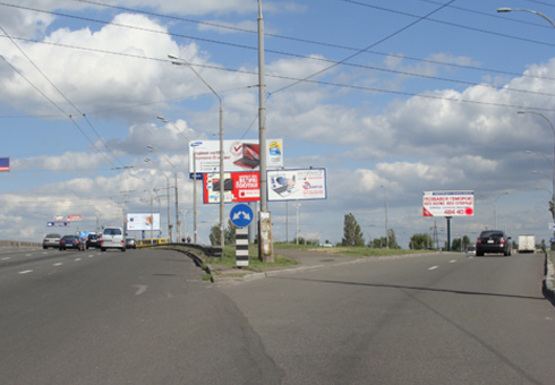 Фото рекламной плоскости по адресу Бандеры пр. (бывш. Московский пр.) - Набережно-Рыбальская ул.