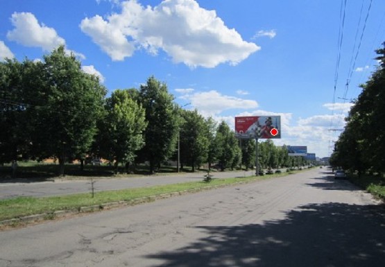 Фото рекламной плоскости по адресу Ершова ул., разделитель (2) Фото рекламной плоскости по адресу Ершова ул., разделитель (2)