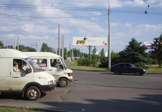 Фото рекламной плоскости по адресу 200-летия Херсона пл. 2