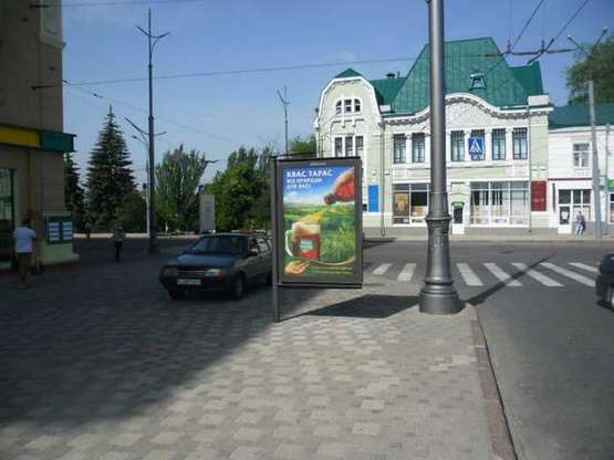 Фото рекламной плоскости по адресу Конституції пл. - Університетська вул. Фото рекламной плоскости по адресу Конституції пл. - Університетська вул.