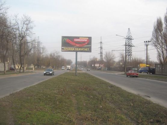 Фото рекламной плоскости по адресу Южное шоссе, автосалон, разделитель, движ. от Металлургов