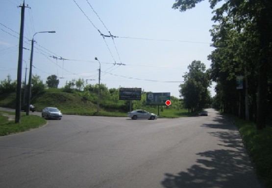 Фото рекламної площини за адресою Глушец ул. - Бринского ул., выезд к площади Киевской