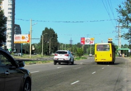 Фото рекламної площини за адресою Вавилова Н. ул. - Богдана Хмельницкого ул.
