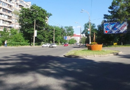 Фото рекламной плоскости по адресу Кирилловская ул., 131 (бывш. Фрунзе ул.) Фото рекламной плоскости по адресу Кирилловская ул., 131 (бывш. Фрунзе ул.)