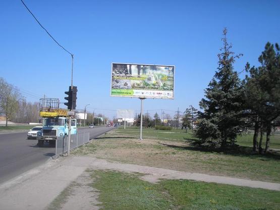 Фото рекламной плоскости по адресу Набережна Заводська-П.Мирного, сторона Б Фото рекламной плоскости по адресу Набережна Заводська-П.Мирного, сторона Б