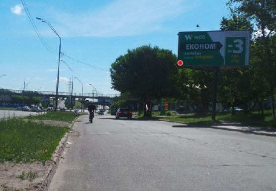 Фото рекламної площини за адресою Саперно-Cлободская ул. (3), перед Стратегическим шоссе