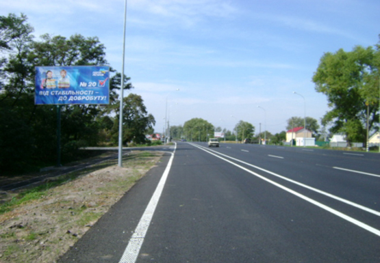 Фото рекламной плоскости по адресу Трасса M-03, Киев-Харьков, 46700