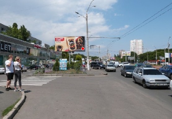 Фото рекламной плоскости по адресу Небесной Сотни пр., 30а - Левитана ул.