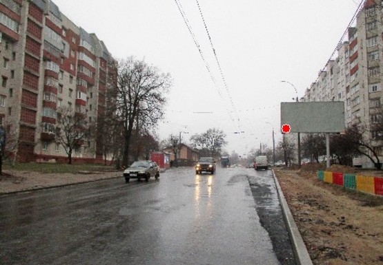 Фото рекламной плоскости по адресу Героев Чернобыля ул., 5, к центру Фото рекламной плоскости по адресу Героев Чернобыля ул., 5, к центру