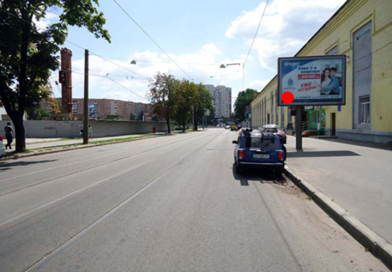 Фото рекламной плоскости по адресу Молочная ул., 38