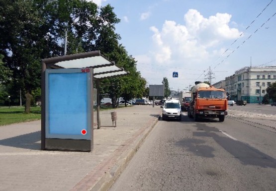 Фото рекламної площини за адресою Московский пр. - Ак. Павлова ул. (остановка)