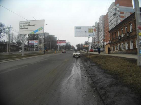 Фото рекламної площини за адресою Робоча (перехрестя з вул.Кавалерійська), сторона А Фото рекламної площини за адресою Робоча (перехрестя з вул.Кавалерійська), сторона А