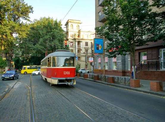 Фото рекламної площини за адресою Гагаріна просп. - Чернишевського вул., 11-а Фото рекламної площини за адресою Гагаріна просп. - Чернишевського вул., 11-а