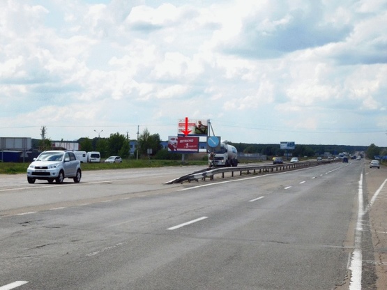 Фото рекламной плоскости по адресу Выезд из Киева, в сторону Чернигова, возле АЗС, 4км от дороги Киев-Бровары, к котедж.городку Княжичи