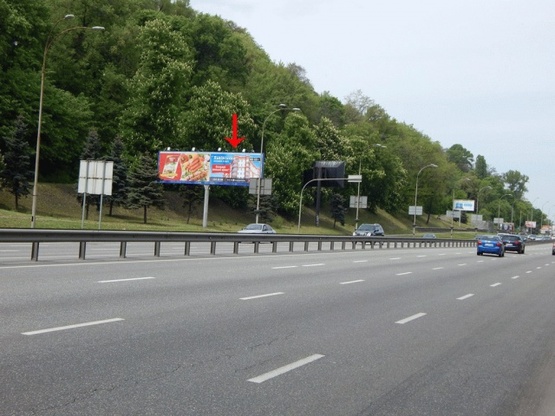 Фото рекламной плоскости по адресу Набережное шоссе, 200м от моста Патона, в направлении моста Метро, правая Фото рекламной плоскости по адресу Набережное шоссе, 200м от моста Патона, в направлении моста Метро, правая