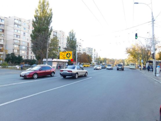 Фото рекламной плоскости по адресу Свободы пр-т 17, от пр-та Правды, из центра