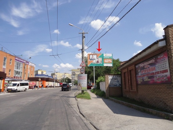 Фото рекламної площини за адресою Марии Лисиченко ул., возле остановки Рынок Березинский, из центра Фото рекламної площини за адресою Марии Лисиченко ул., возле остановки Рынок Березинский, из центра