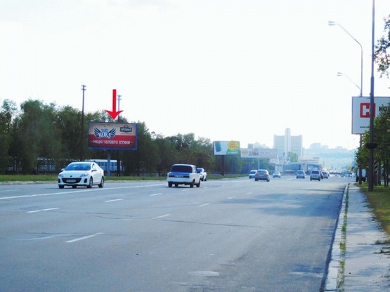 Фото рекламної площини за адресою Броварской пр-т 31, от ст.м."Черниговская", в центр