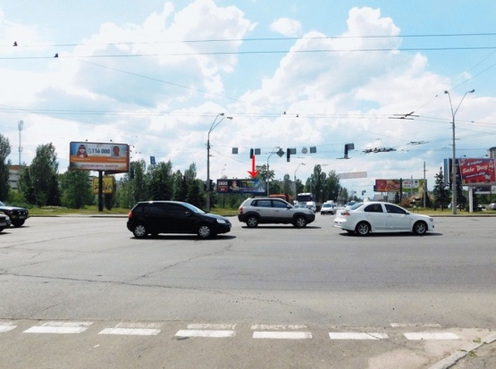 Фото рекламной плоскости по адресу Ватутина пр-т, поворот на б-р Перова, в центр, правый