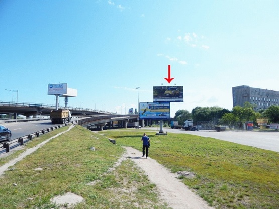 Фото рекламної площини за адресою Надднепрянское шоссе, въезд на Южный мост, верхний, в центр